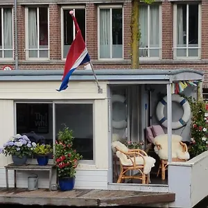 Botel Pantheos Houseboat, Amsterdam